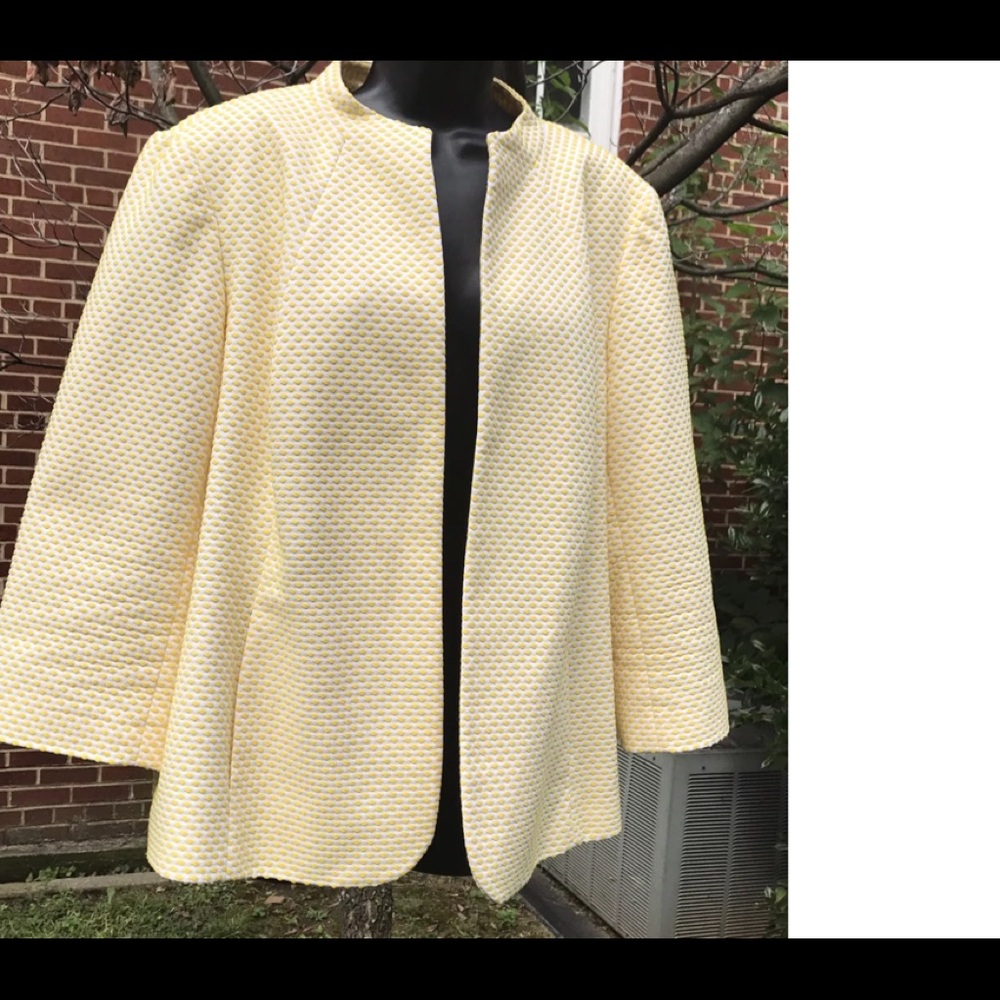 Yellow polkadot blazer